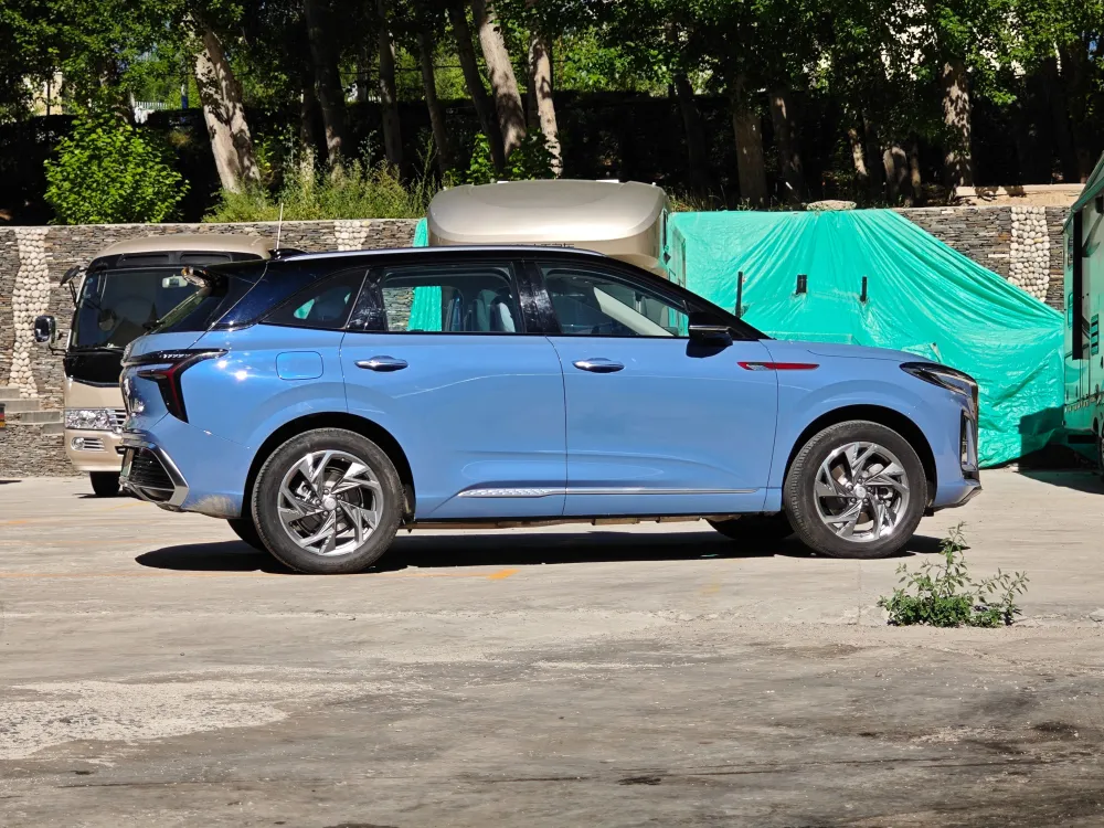هونشي-HS3-PHEV-من-الخارج